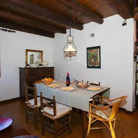 Veglio Sleeps 6 Villa