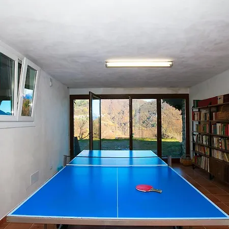 Veglio Sleeps 6 Villa *