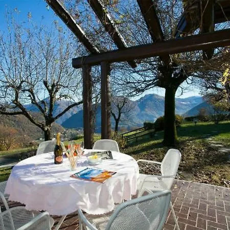 Veglio Sleeps 6 Laglio