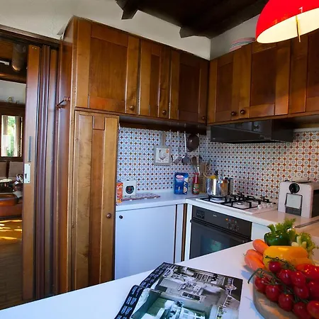 Villa Veglio Sleeps 6 *