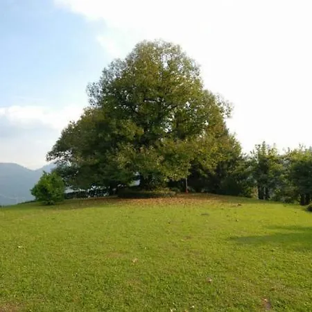 Veglio Sleeps 6 Laglio