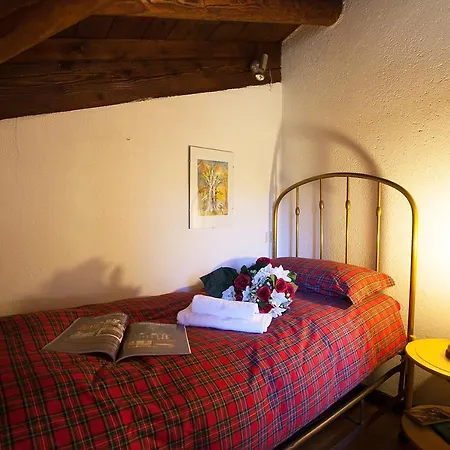 Veglio Sleeps 6 Villa *